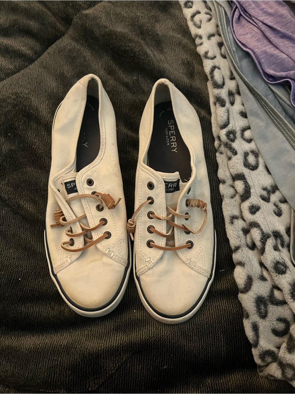 SPERRY white canvas / leather slip on shoes sz 9.5